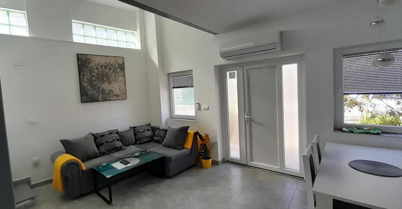 Apartments Mare Pula Ngoại thất bức ảnh