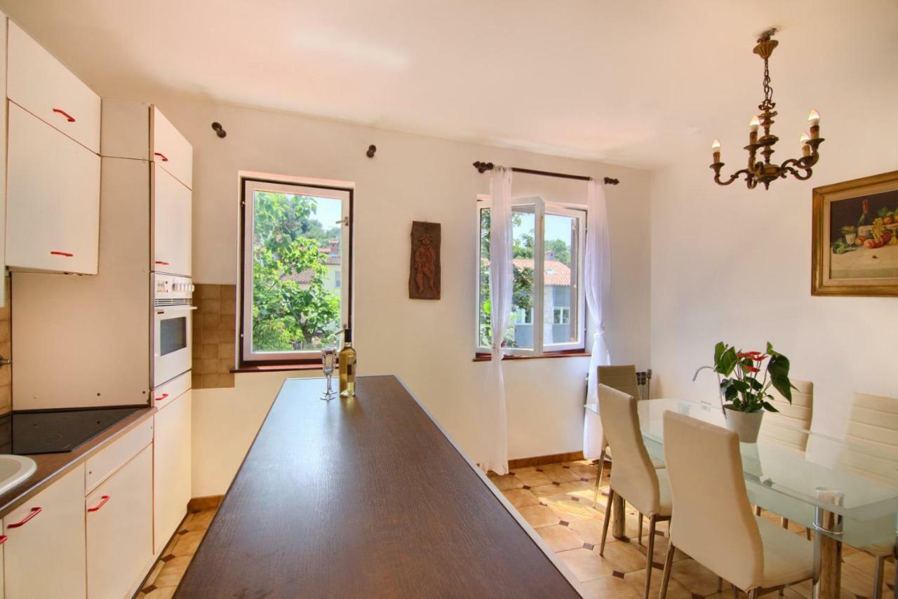 Apartments Mare Pula Ngoại thất bức ảnh