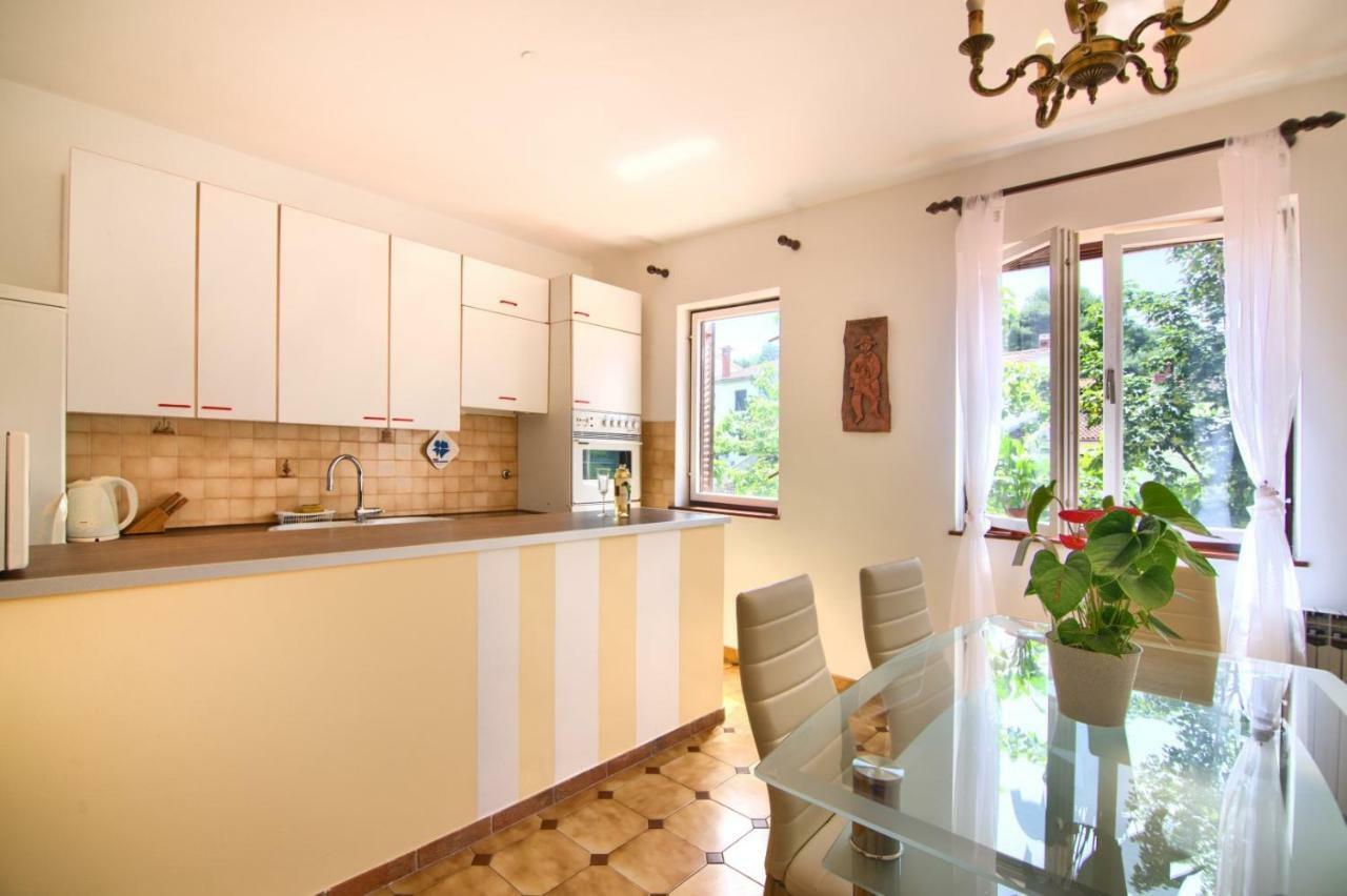 Apartments Mare Pula Ngoại thất bức ảnh